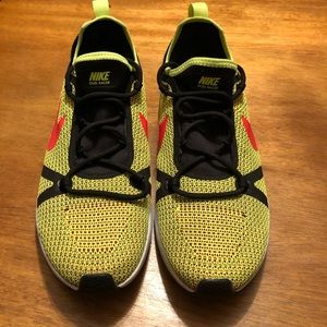 Men’s Nike Duel Racer sneakers, size 7.5